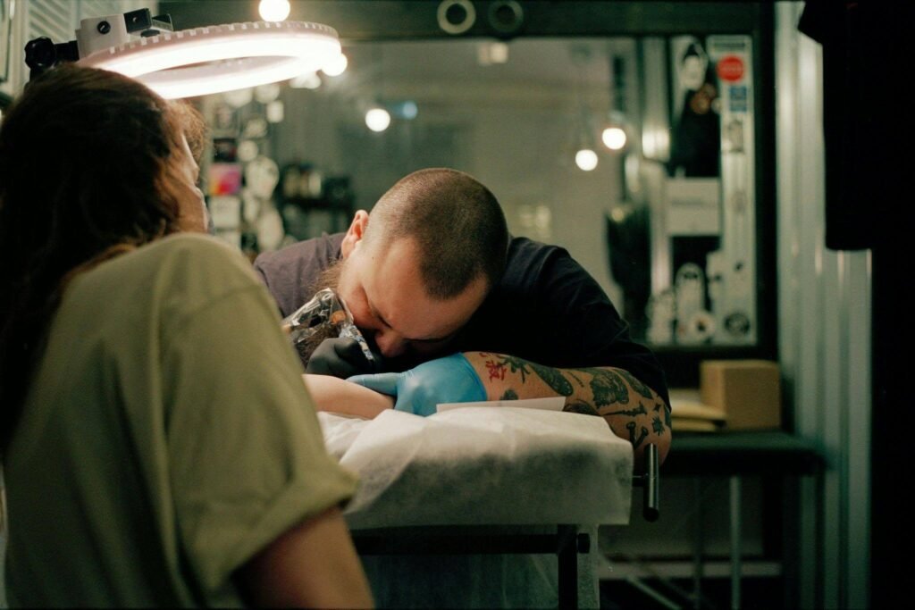 How to apply numbing cream for a tattoo: timing, technique and what to expect