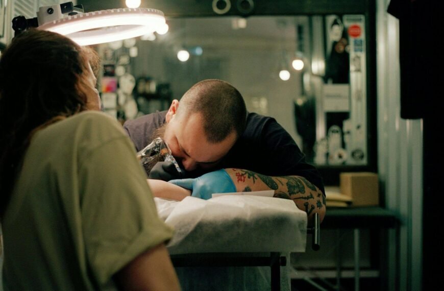 How to apply numbing cream for a tattoo: timing, technique and what to expect